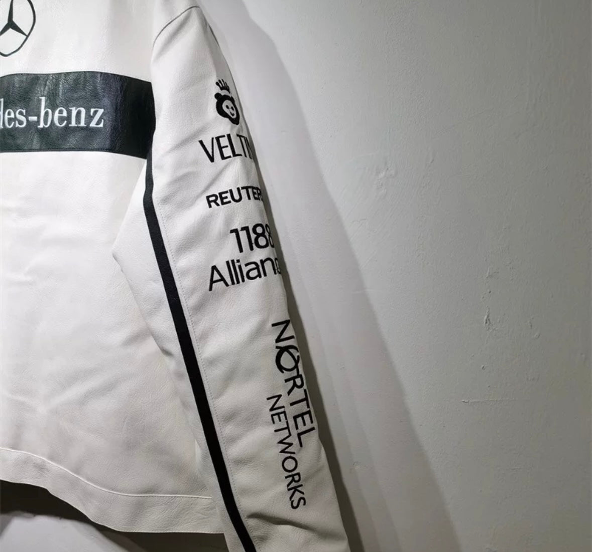 MERCEDES - La Benz Jacket ©